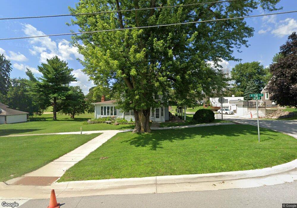 321 N Vine St, West Union, IA 52175 - photo 1