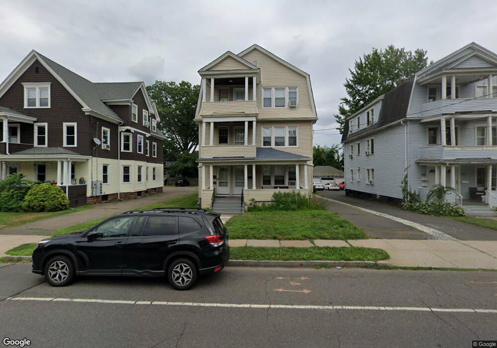 222 Quaker Ln S unit 2nd Fl, West Hartford, CT 06119 - photo 1