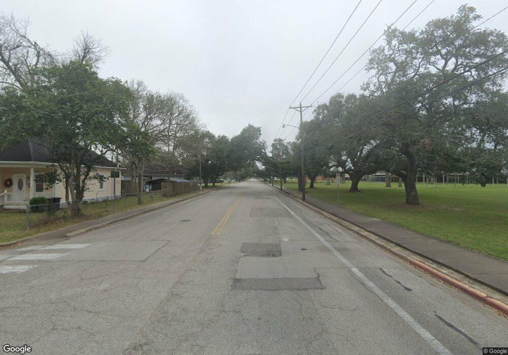 800 S Johnson St, Alvin, TX 77511 - photo 1