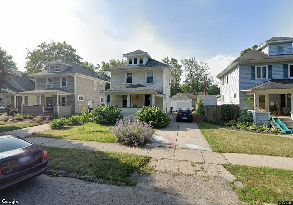 1817 N Genesee Dr, Lansing, MI 48915 - photo 1