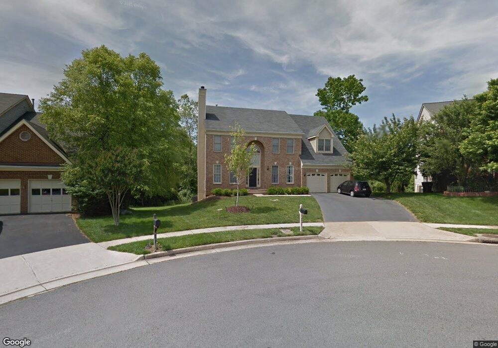 4905 Fox Creek Ct, Chantilly, VA 20151 - photo 1