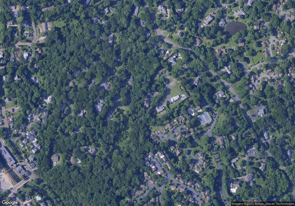 3 Strawbridge Ln, Greenwich, CT 06831 - photo 1