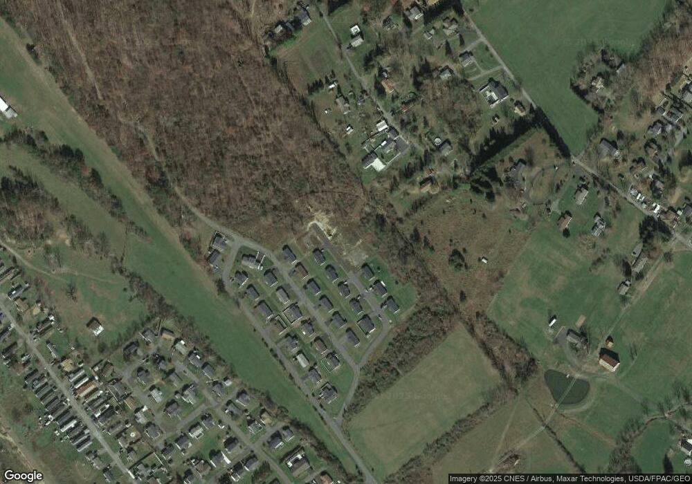 124 Redwood Ln, Keyser, WV 26726 - photo 1