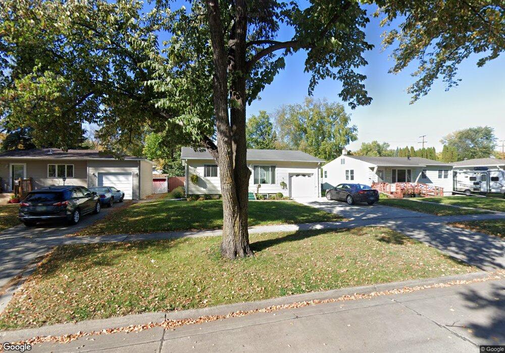 1018 S 18th St, Grand Forks, ND 58201 - photo 1