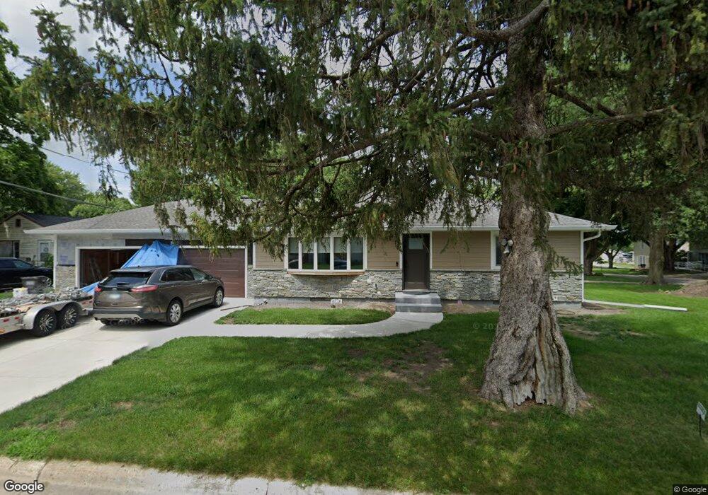 1309 E Hawthorne St, Albert Lea, MN 56007 - photo 1