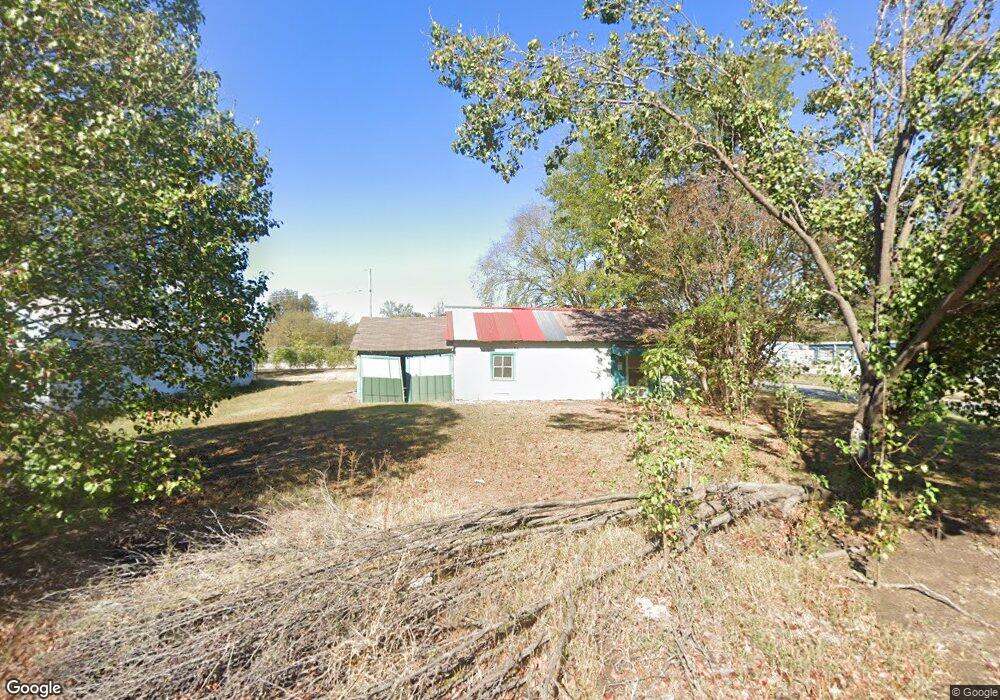 801 W 10th St, Okmulgee, OK 74447 - photo 1