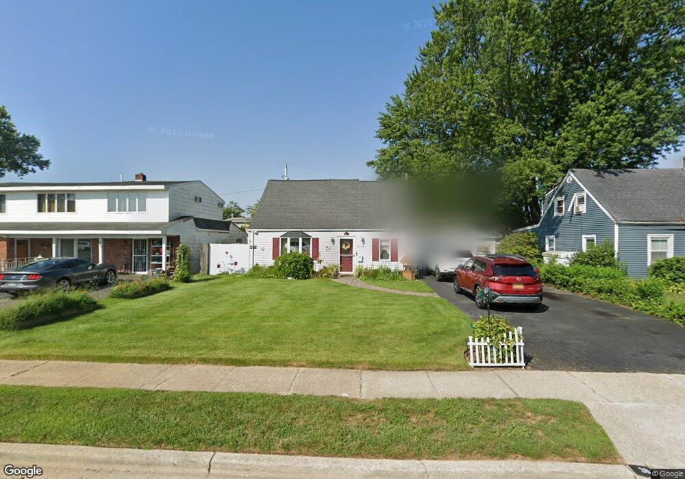 30 Cord Ln, Levittown, NY 11756 - photo 1