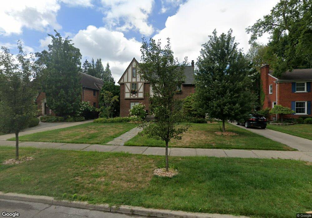 867 Pemberton Rd, Grosse Pointe Park, MI 48230 - photo 1