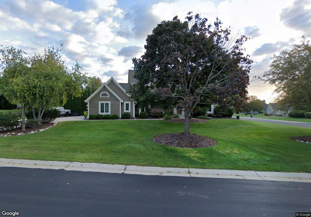 W159N7460 Pinewood Cir, Menomonee Falls, WI 53051 - photo 1