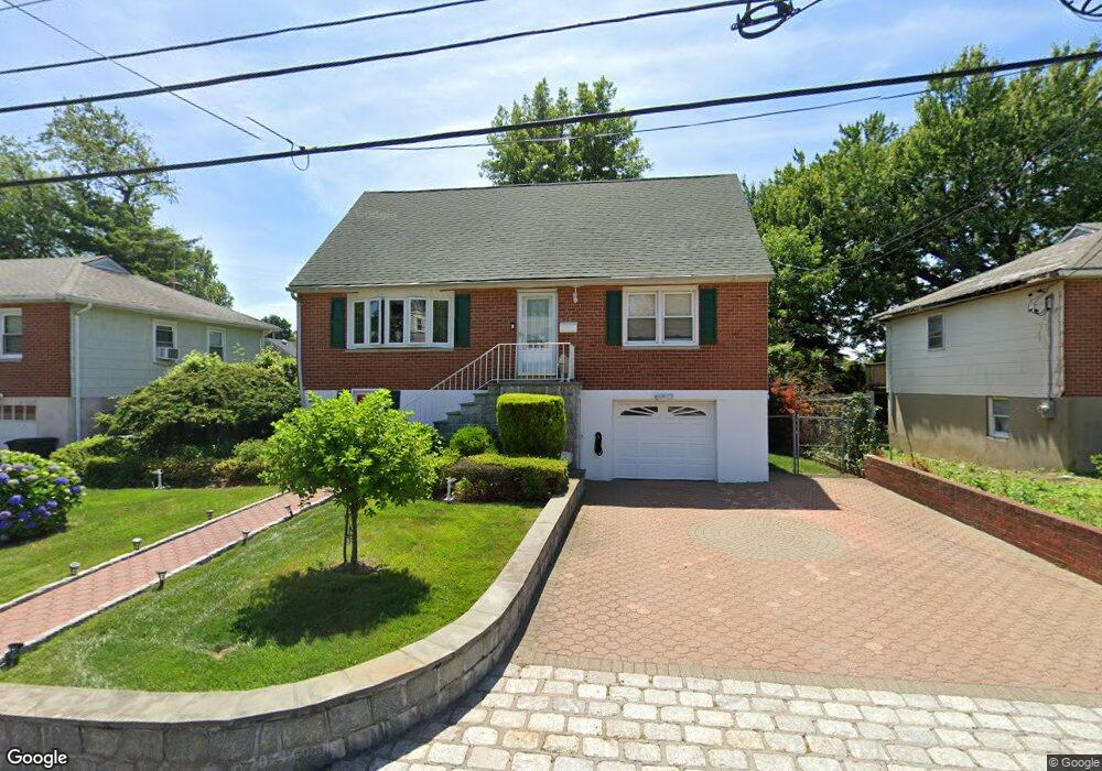 241 Roundhill Dr, Yonkers, NY 10710 - photo 1