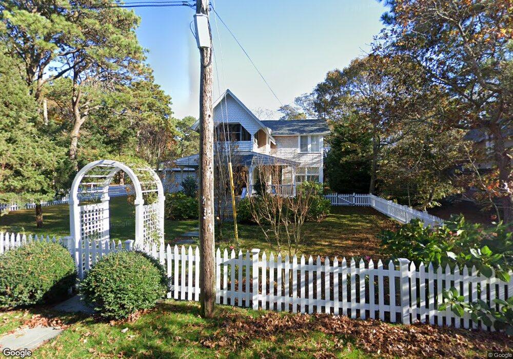 113 Munroe Ave, Vineyard Haven, MA 02568 - photo 1