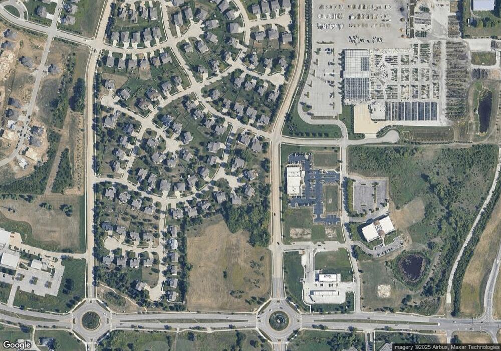 9315 Kenton Rd, Lenexa, KS 66227 - photo 1