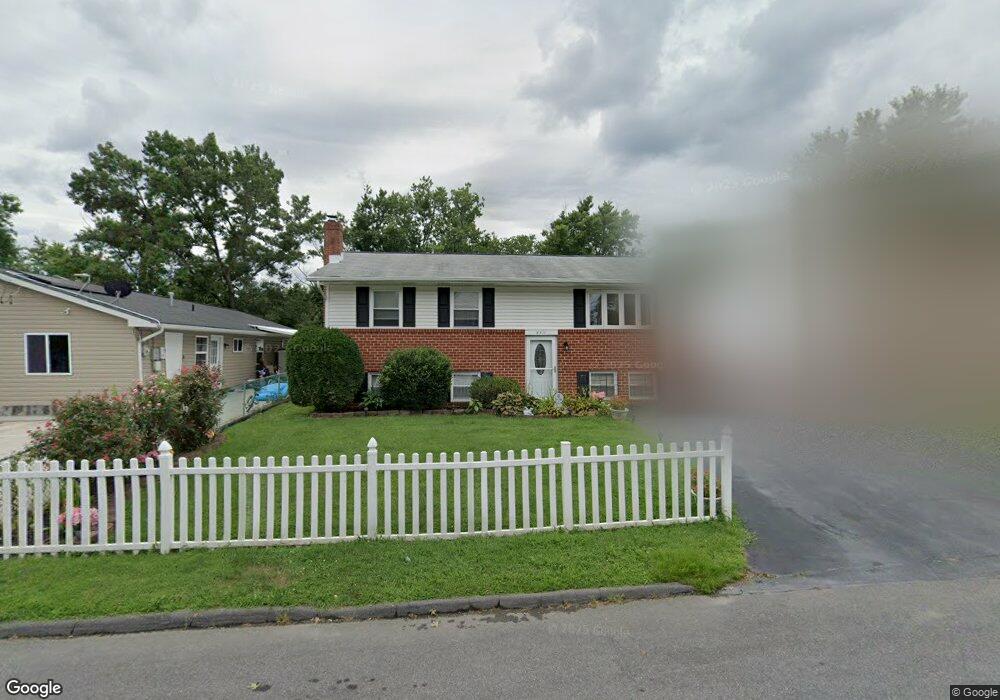 8511 Locust Grove Dr, Laurel, MD 20707 - photo 1