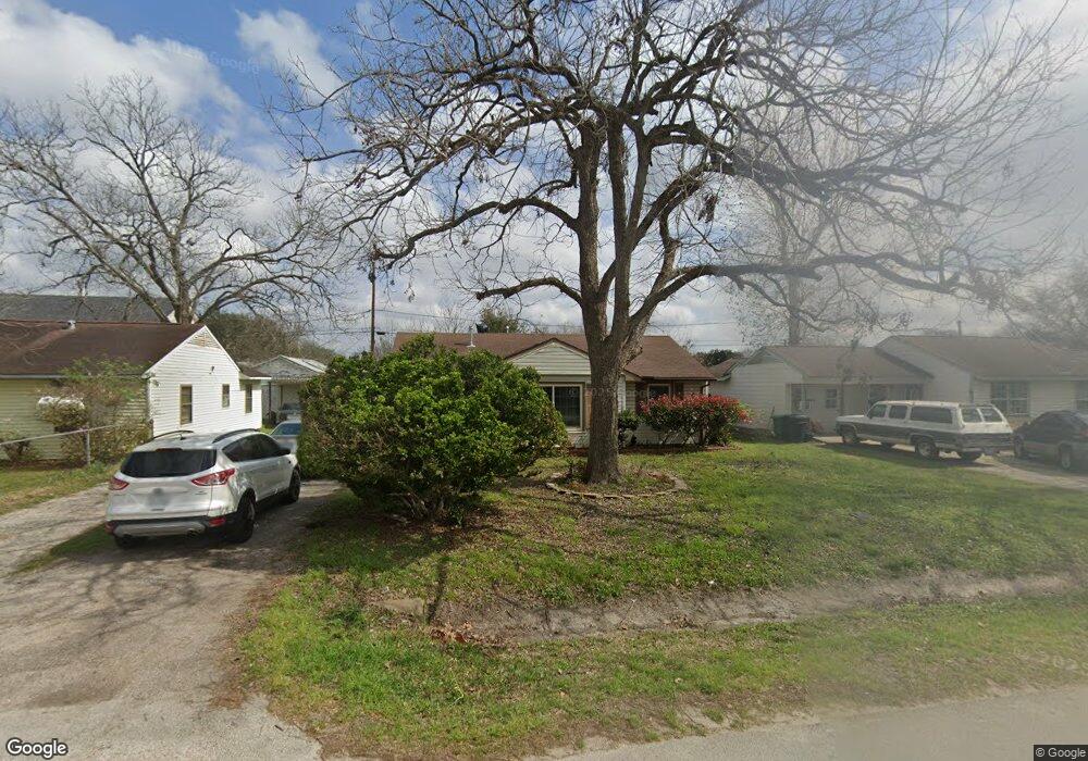 9302 Highlawn St, Houston, TX 77022 - photo 1