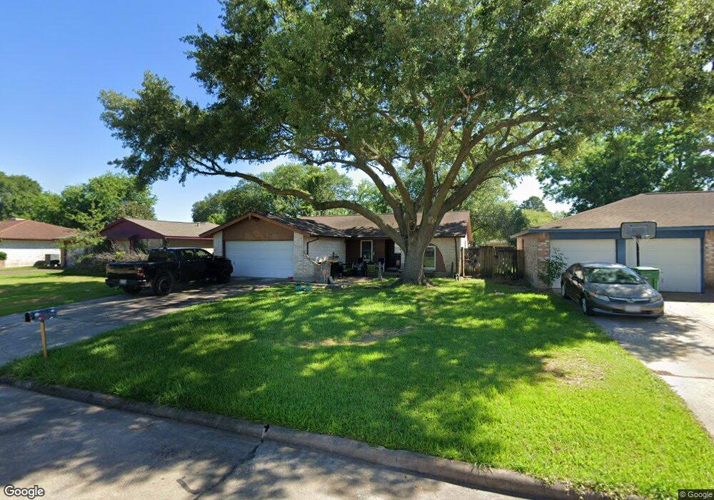 16623 Tibet Rd, Friendswood, TX 77546 - photo 1