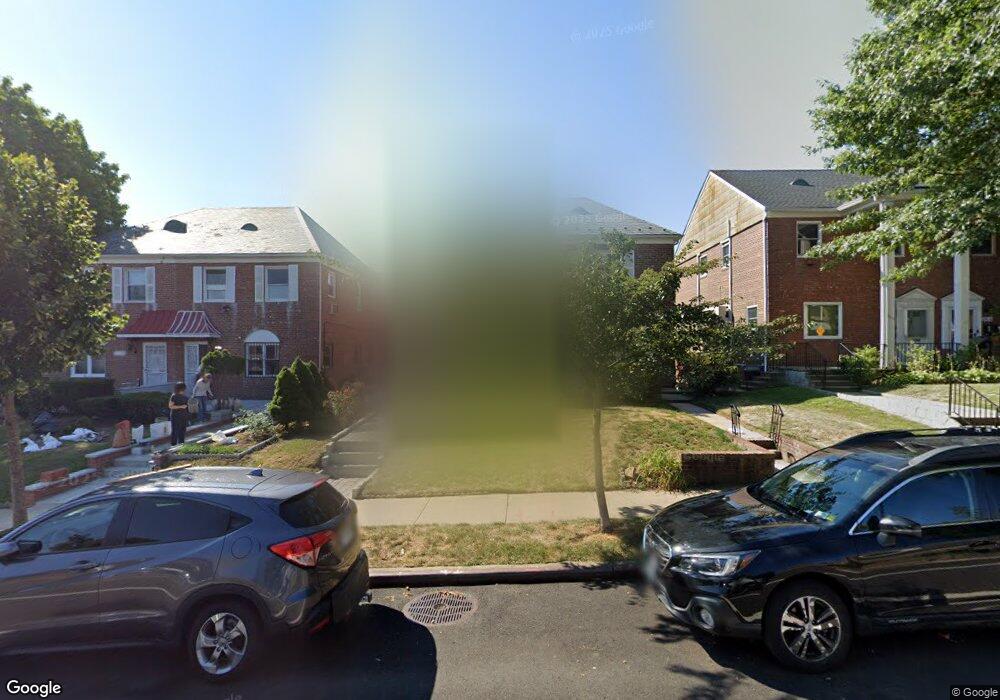 17524 73rd Ave, Fresh Meadows, NY 11366 - photo 1