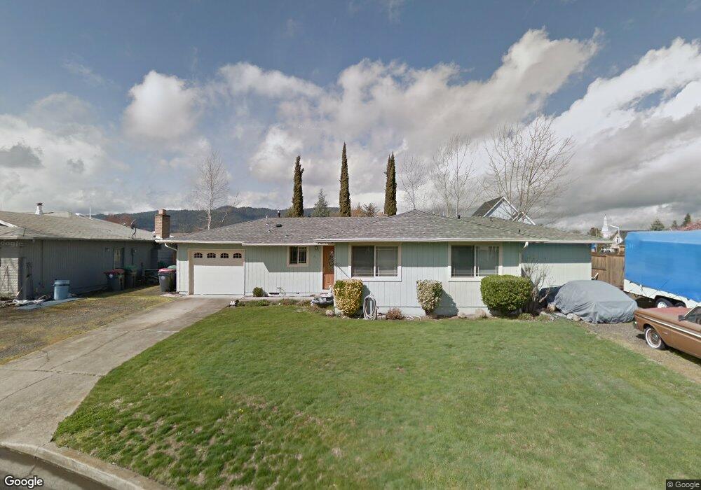 211 Donna Way, Central Point, OR 97502 - photo 1