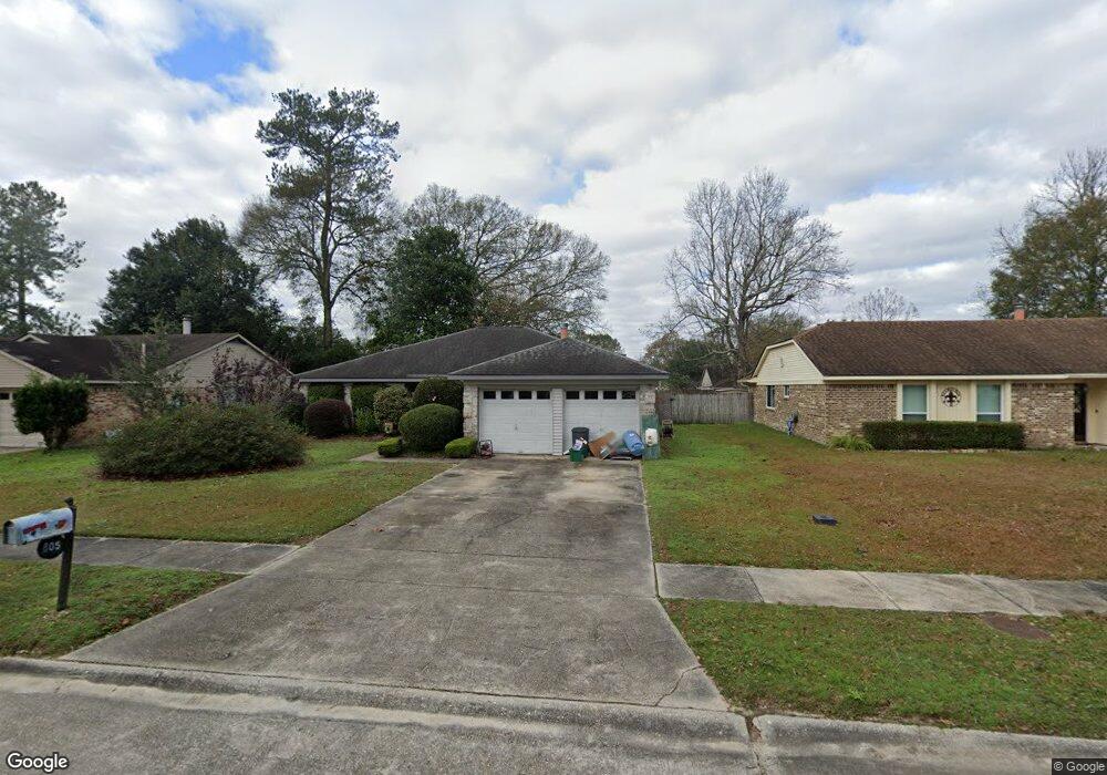 805 N Lake Verret Ct, Slidell, LA 70461 - photo 1