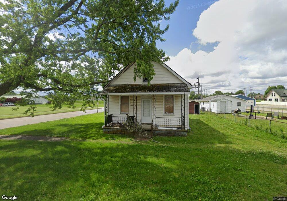 601 Moultrie Ave, Mattoon, IL 61938 - photo 1