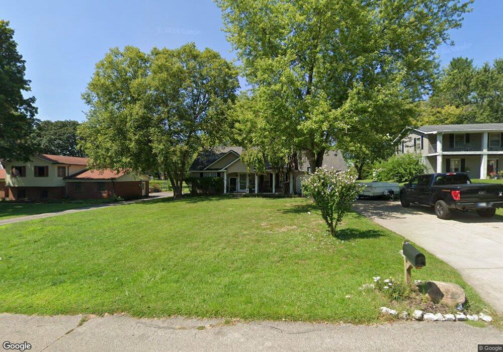 3410 Marilyn St, Columbus, IN 47203 - photo 1