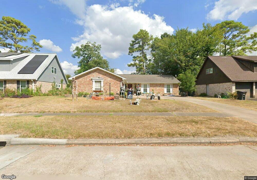7423 Tall Pines Dr, Houston, TX 77088 - photo 1