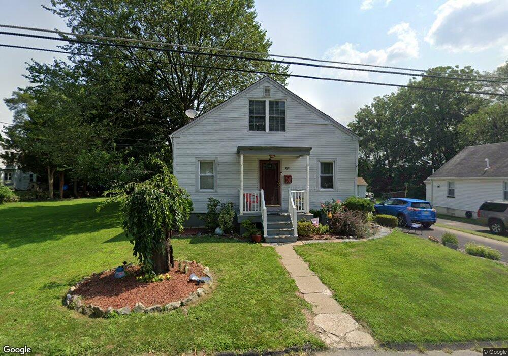 528 Oakwood St, Easton, PA 18045 - photo 1