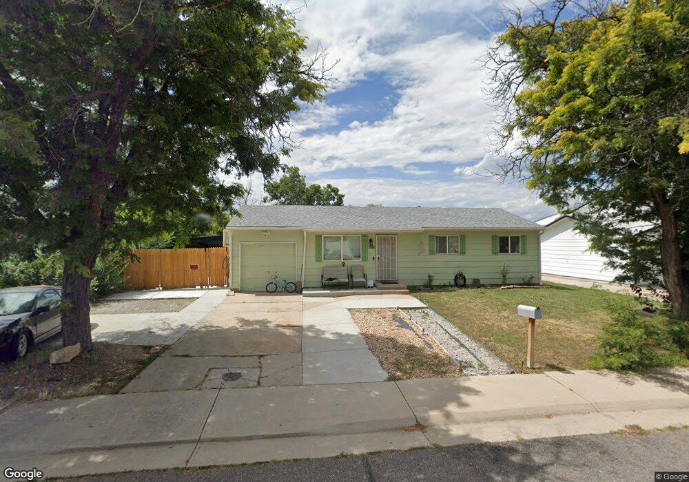 731 S Oswego Ct, Aurora, CO 80012 - photo 1