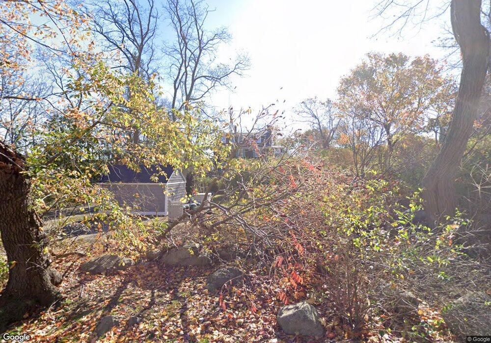 4 Beach Rd, Gloucester, MA 01930 - photo 1