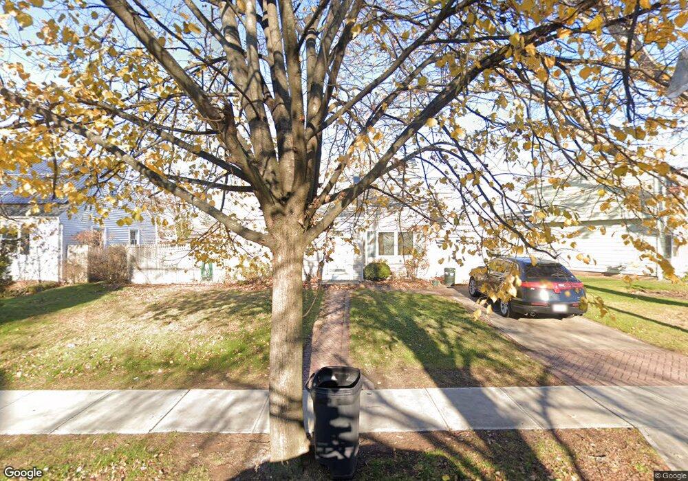 81 Jedwood Place, Valley Stream, NY 11581 - photo 1