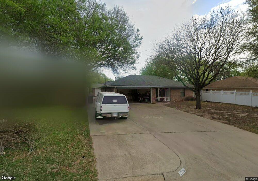 1210 Davis St, Cleburne, TX 76033 - photo 1