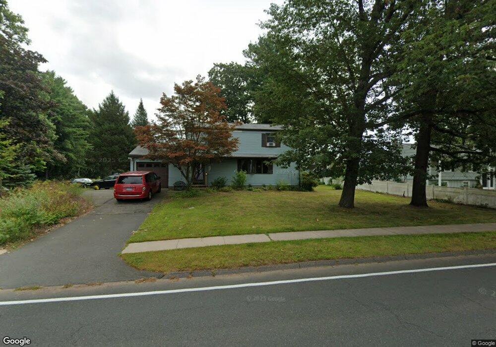 137 Raffia Rd, Enfield, CT 06082 - photo 1