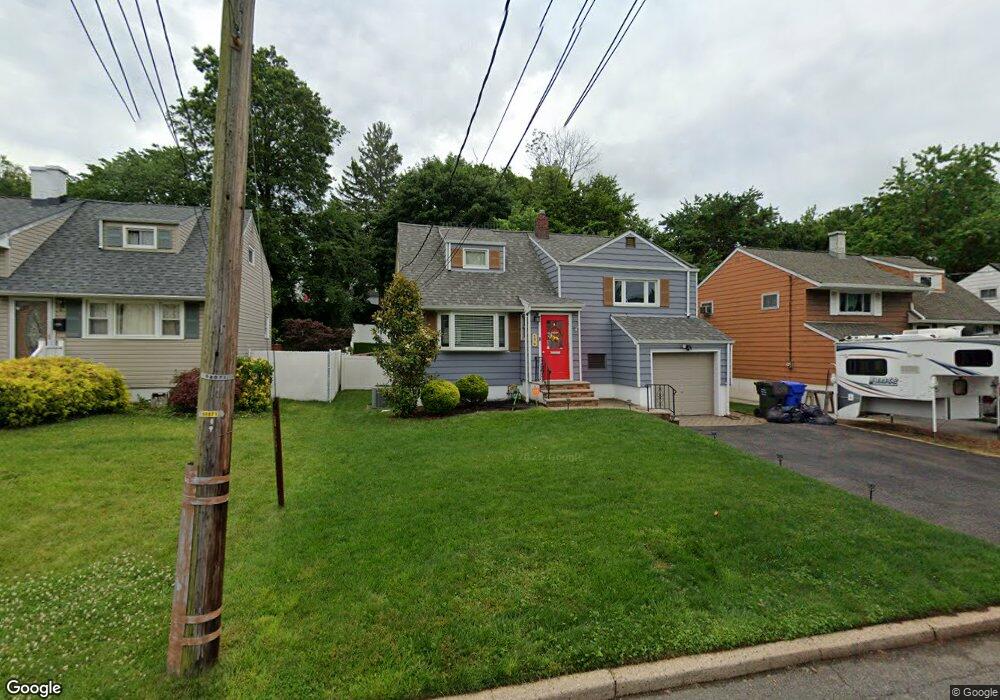 194 Mcfarlane Rd, Colonia, NJ 07067 - photo 1