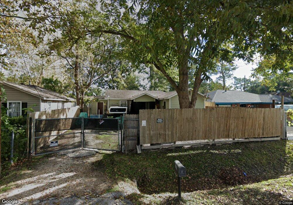 6810 Greenhurst St, Houston, TX 77091 - photo 1