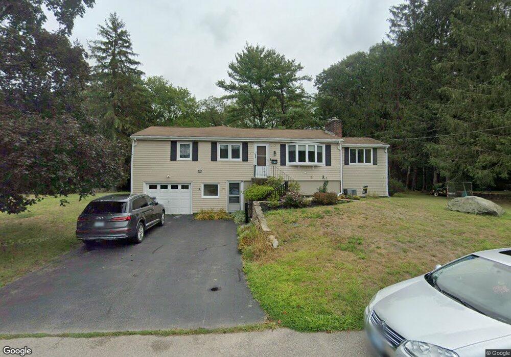 147 Pine River Dr, North Kingstown, RI 02852 - photo 1