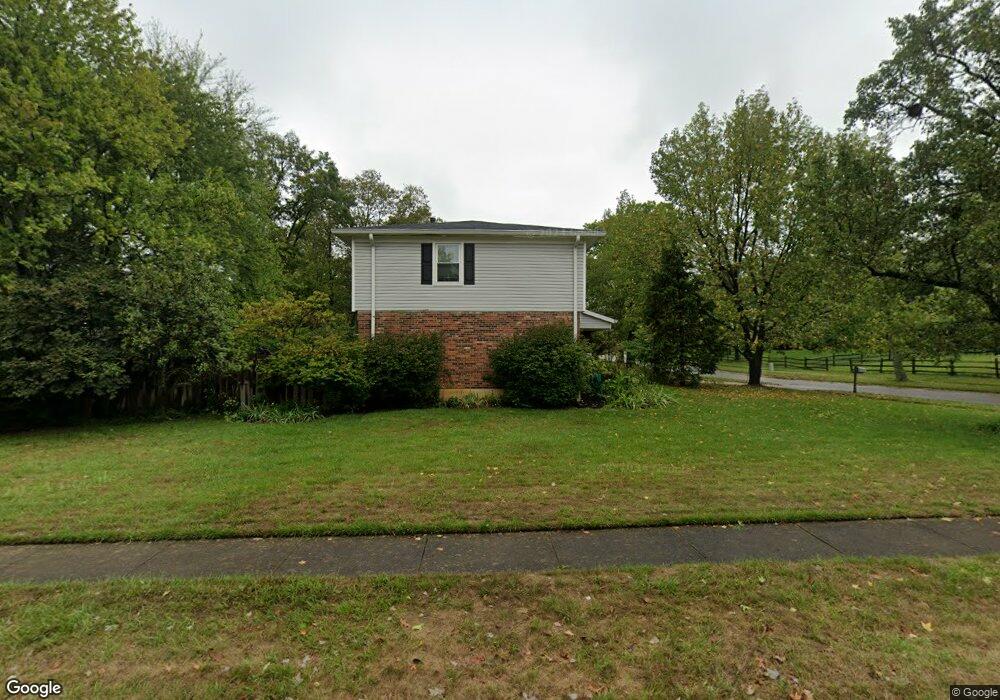 1761 Stonehouse Ln, Cincinnati, OH 45255 - photo 1
