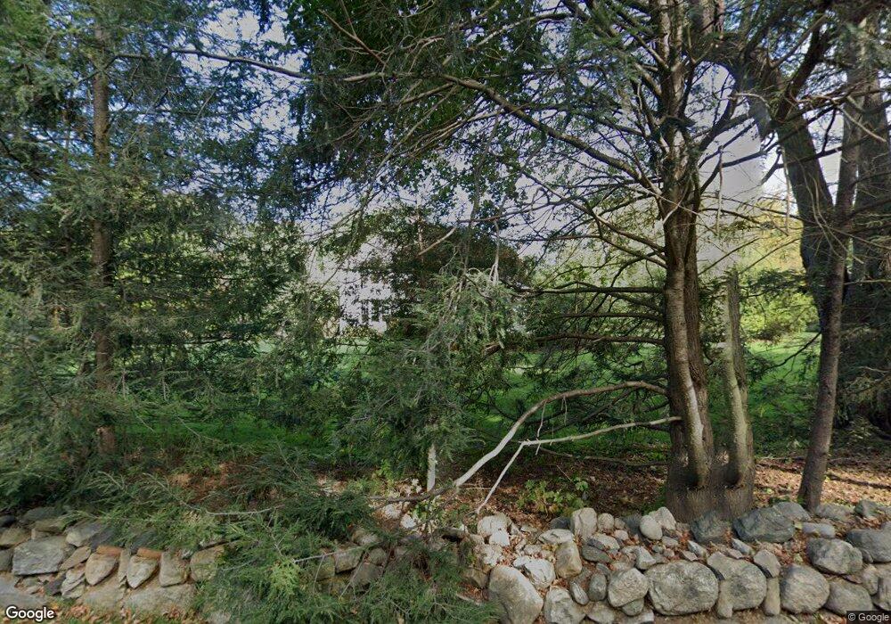 457 Wahackme Rd, New Canaan, CT 06840 - photo 1