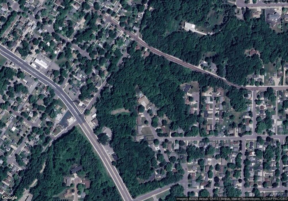 325 Woodshire Dr, Mankato, MN 56001 - photo 1