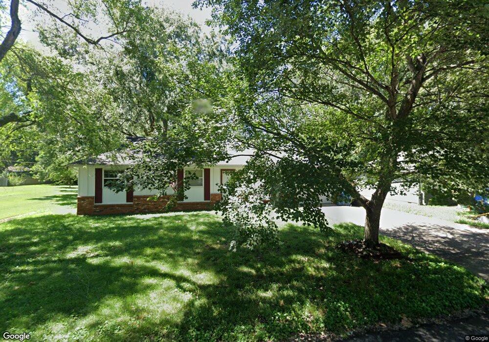 713 Hillcrest Ave, Nixa, MO 65714 - photo 1