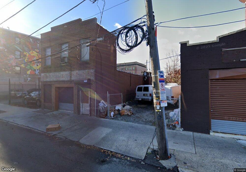 47 University Ave unit 1, Newark, NJ 07102 - photo 1