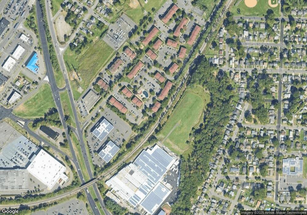 54 Golden Square Ct unit 542, Woodbridge Township, NJ 07095 - photo 1