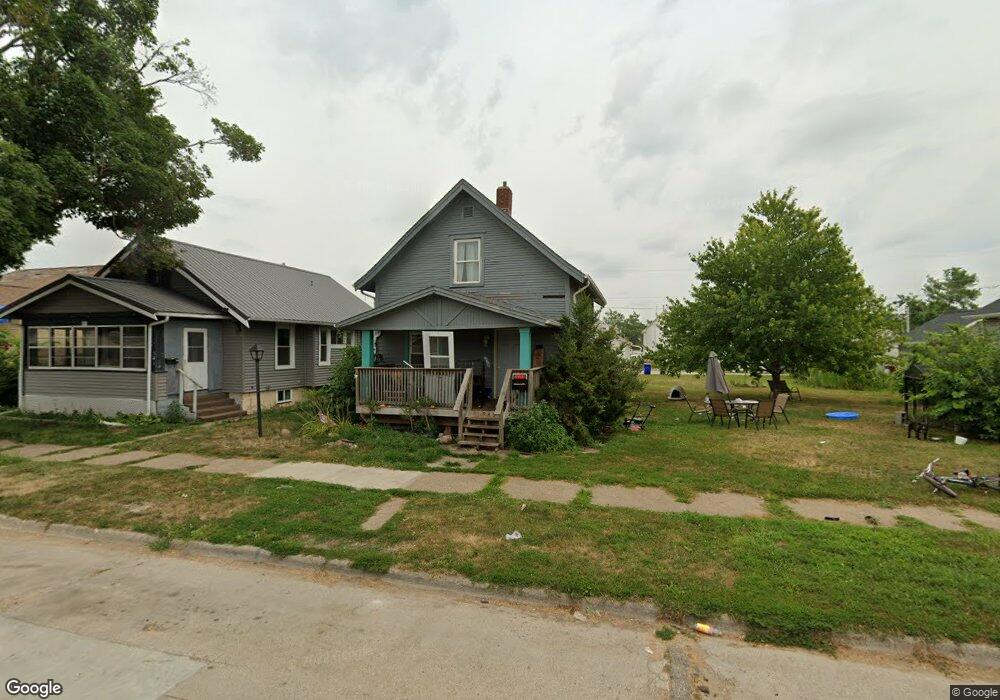 945 N St SW, Cedar Rapids, IA 52404 - photo 1