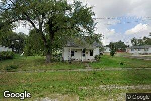 403 Ayers St, Waverly, IL 62692
