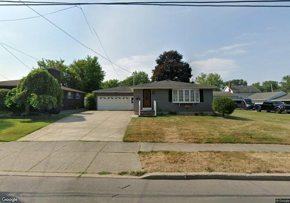 737 Meadow Dr, North Tonawanda, NY 14120 - photo 1