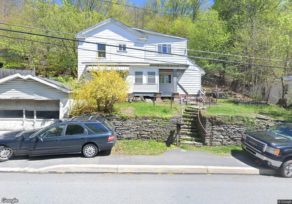 175 Cliff St, Honesdale, PA 18431 - photo 1