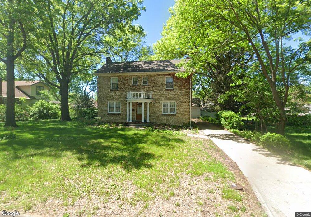 1125 SW Wayne Ave, Topeka, KS 66604 - photo 1