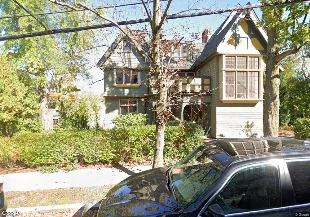 165 Winthrop Rd unit 38, Brookline, MA 02445 - photo 1