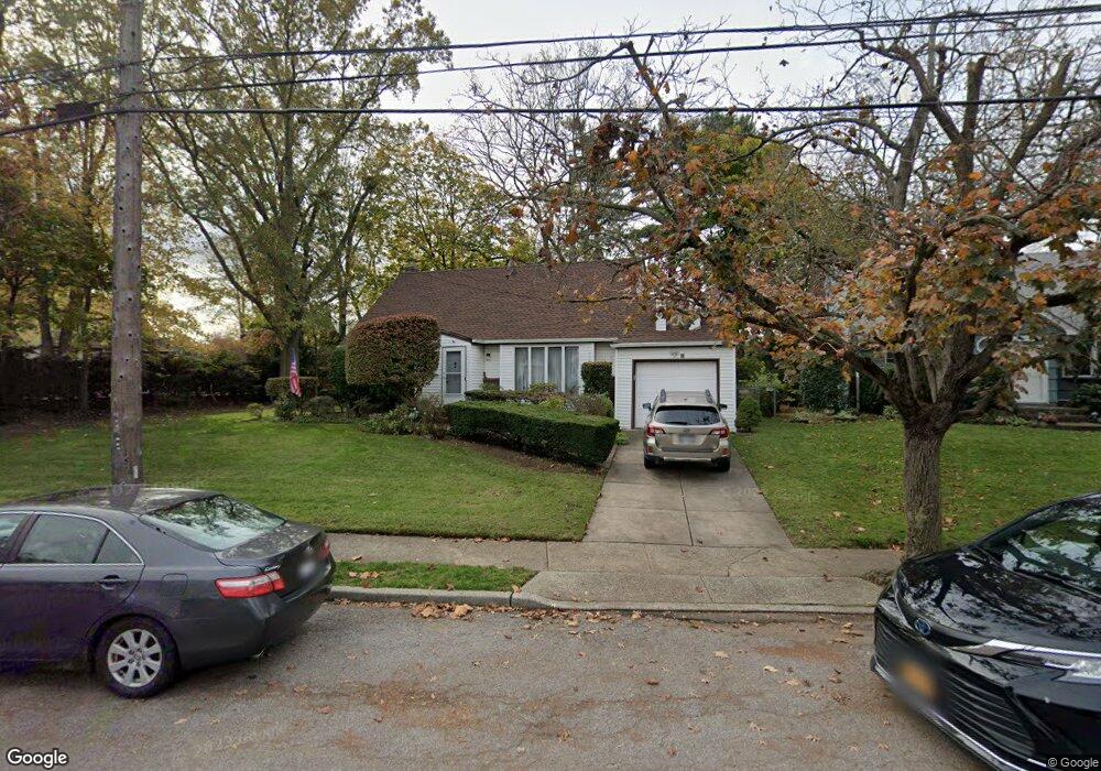 23 Stevenson Rd, Hewlett, NY 11557 - photo 1