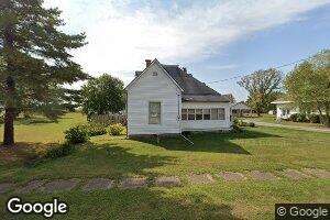 313 E Harrison St, Hidalgo, IL 62432