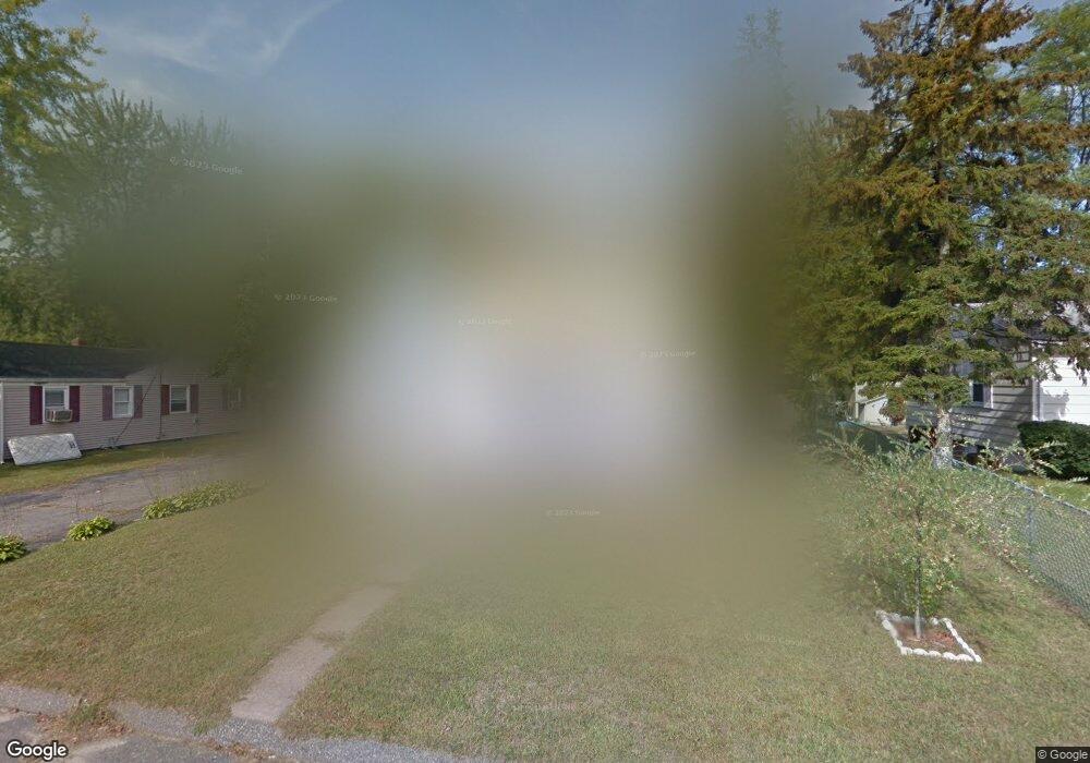 68 Redfern Dr, Springfield, MA 01109 - photo 1