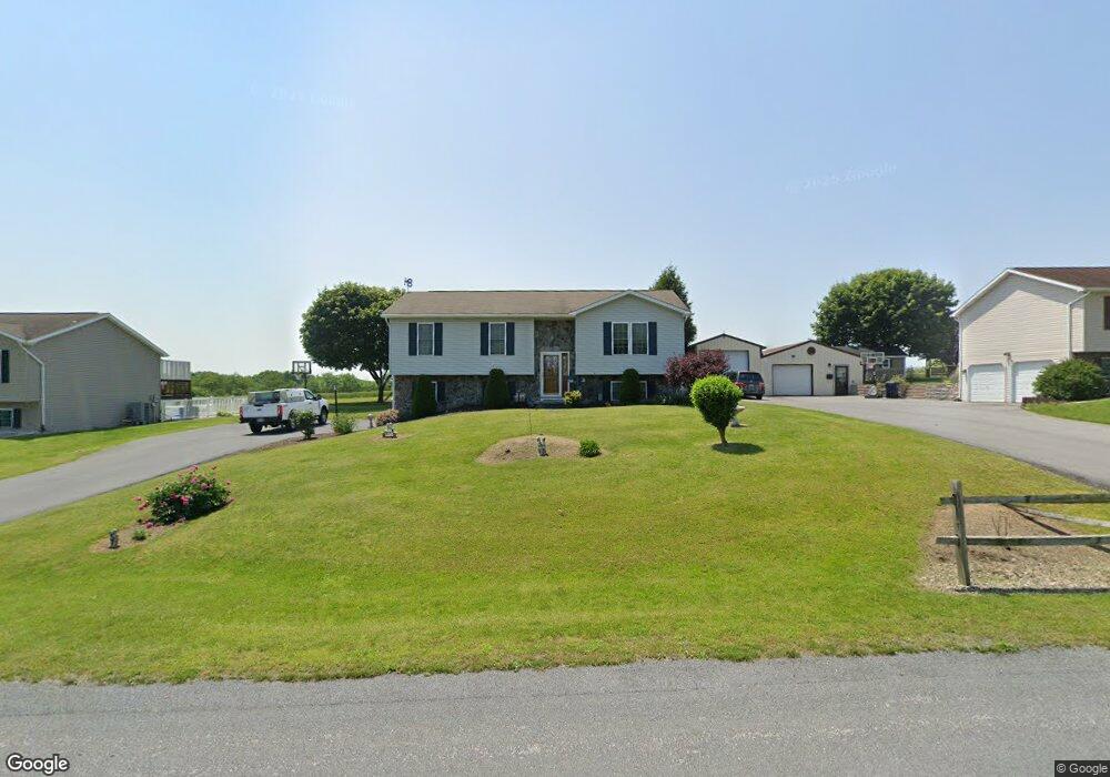 1250 Courtney Dr, Chambersburg, PA 17201 - photo 1